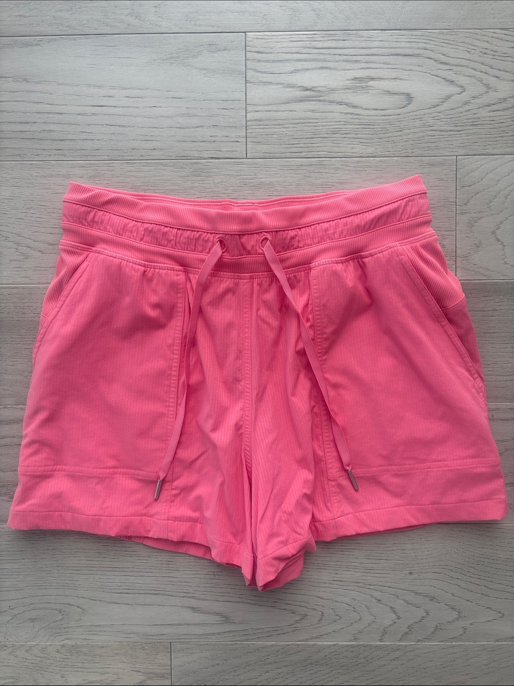 Lululemon Dance Studio Shorts Size 6 Pink FLAW - Picture 2 of 7